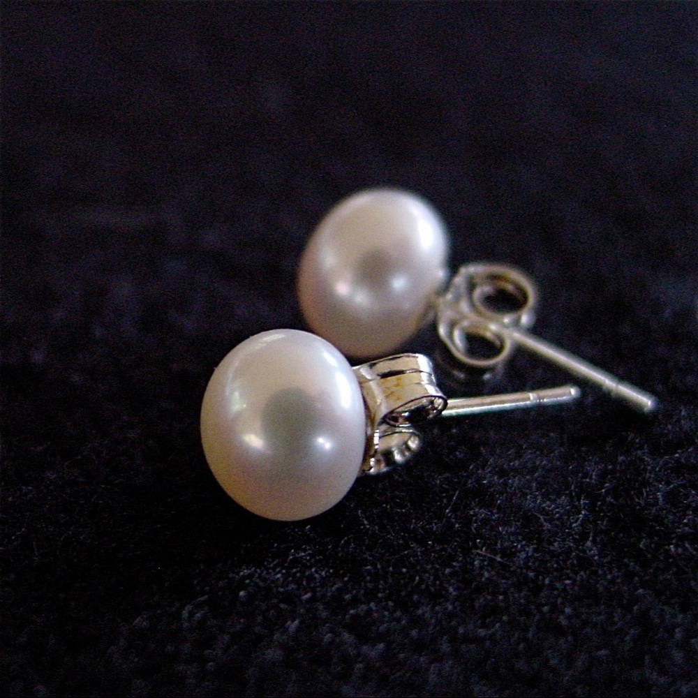 Pearl Studs